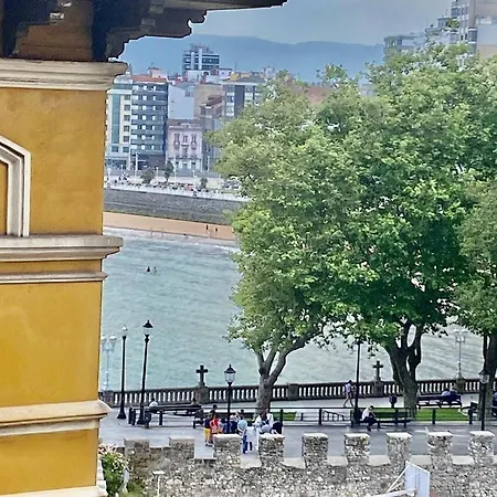 Apartamento Cimadevilla Апартаменти *