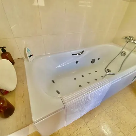 Апартаменти Apartamento Cimadevilla Хіхон